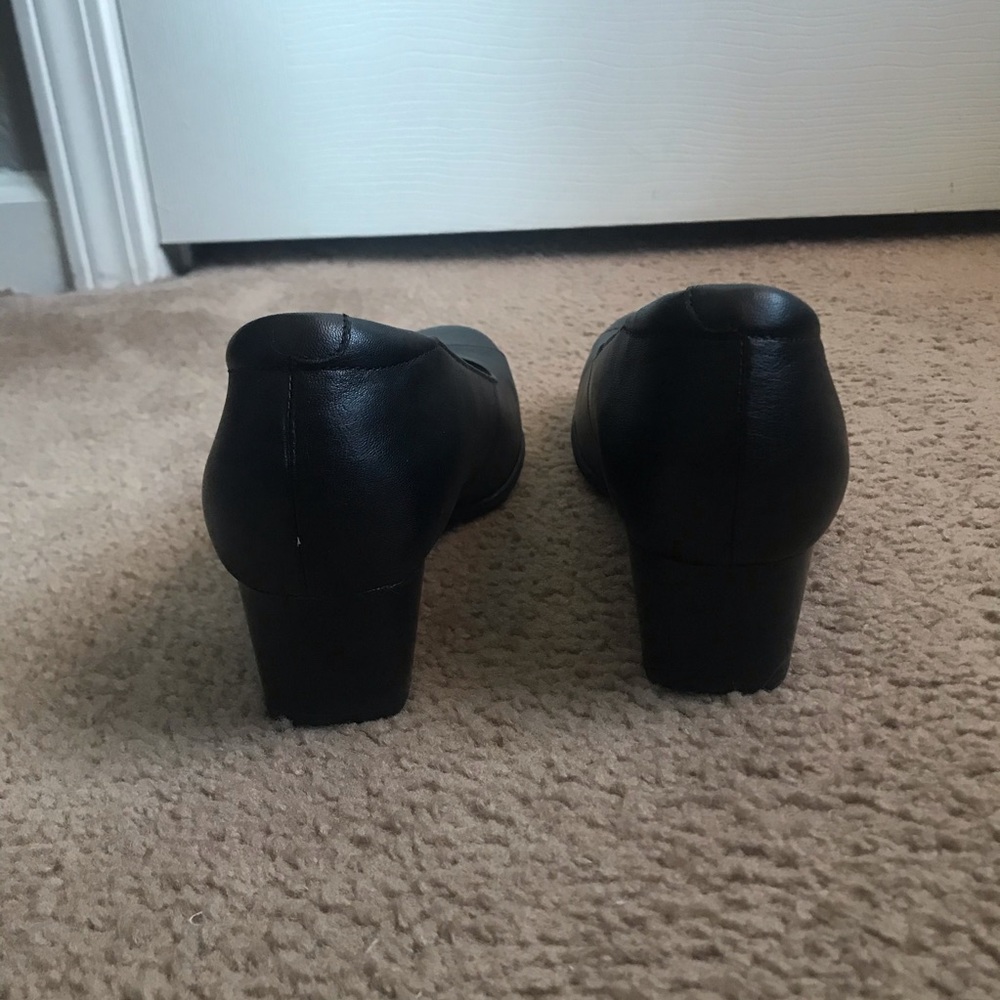 Clarks Heels - Picture 8 of 8